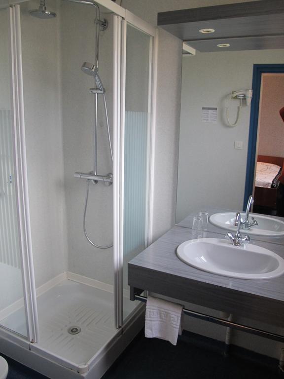 Hostellerie Du Parc Labarthe-Inard Rum bild